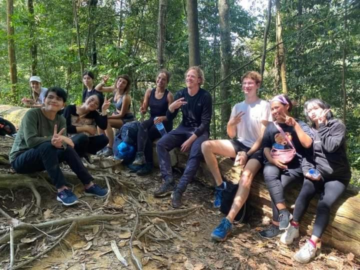 Pongo Guest House & Jungle Trekking Bukit Lawang Exteriör bild